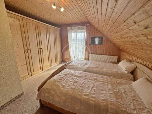 Zimmer 2 OG - 