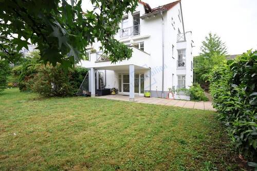WOHNEN IM GRÜNEN - ... wie im eigenen Haus! - 1.595,00 EUR Kaltmiete, ca.  115,10 m² Wohnfläche