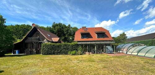 Häuser/ Pool - Mehrfamilienhaus, Wohnhaus mit 149,00 m² in Userin zum Kaufen