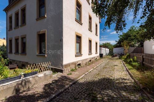 Einfahrt - Mehrfamilienhaus, Wohnhaus in Rodewisch zum Kaufen