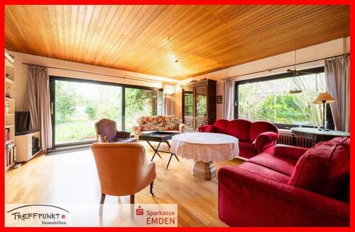 sehr heller Wohnbereich mit Zugang zur Terrasse - 