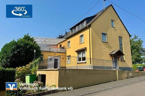 Immobilien-Angebot in Kröv - Ehemaliges Winzerhaus mit viel Platz zum Wohnen und Werken