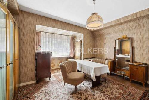 Zimmer im Dachgeschoss - 