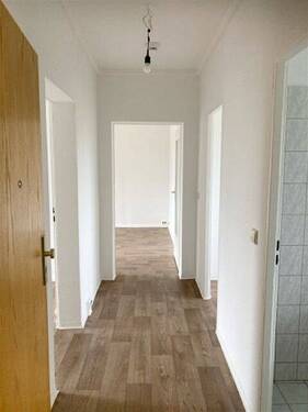 Flurbereich - 4 Zimmer Etagenwohnung zur Miete in Hermsdorf