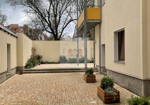 Innenhof - Etagenwohnung mit 48,00 m² in Zwickau zur Miete
