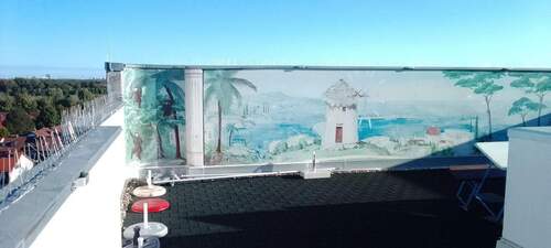 Schwimmbad auf dem Dach - 