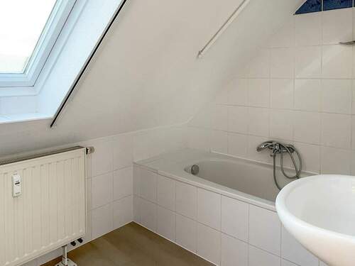 Tageslichtbad - Etagenwohnung mit 34,80 m&sup2; in Schleiz zur Miete