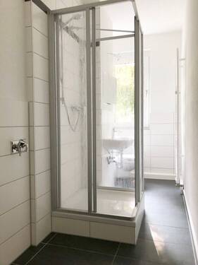 Musterbild Bad mit Dusche - 