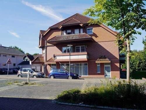 Ansicht des Hauses - Etagenwohnung mit 50,00 m² in Geestland zur Miete