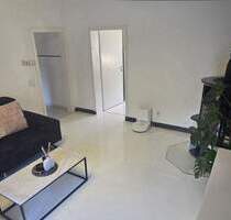 Köln - Holweide Helle 3-Zimmer-Wohnung in einem 2 Familien Haus mit großer Terrasse ins Grüne