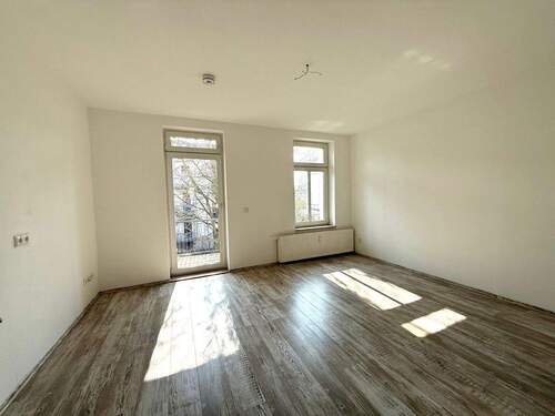 Wohnzimmer - Leerstehend & provisionsfrei: 2-Zimmer-Wohnung mit Südbalkon in ruhiger Lage