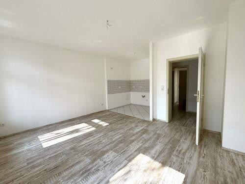 Wohnzimmer - 2 Zimmer Etagenwohnung in Leipzig