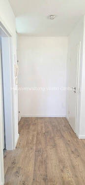 Flur - 2 Zimmer Etagenwohnung in Saarbrücken