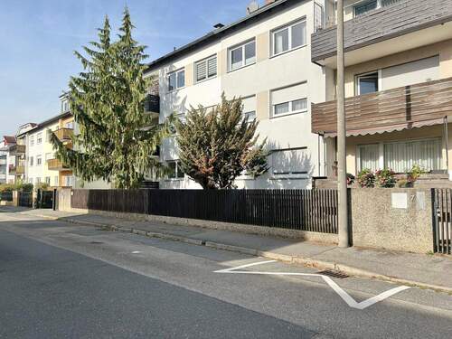 Außenansicht - ***COMING HOME*** TOP SANIERTE 3 ZIMMER WOHNUNG MIT BALKON