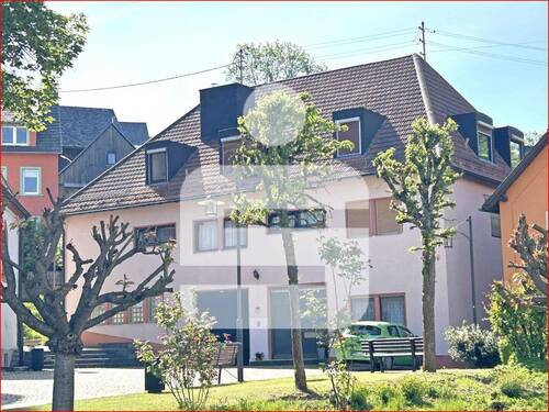 Außen - Attraktives Mehrfamilienhaus mit ehemaliger Gewerbeeinheit