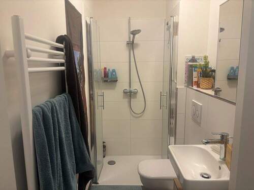 Gäste WC mit Dusche - 