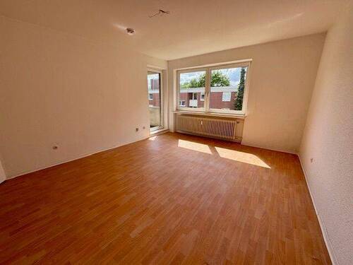 Wohnzimmer - Etagenwohnung mit 62,20 m&sup2; in Wilhelmshaven zur Miete