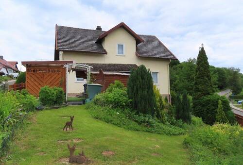 Aussenansicht 2 - 7 Zimmer Einfamilienhaus zum Kaufen in Fritzlar
