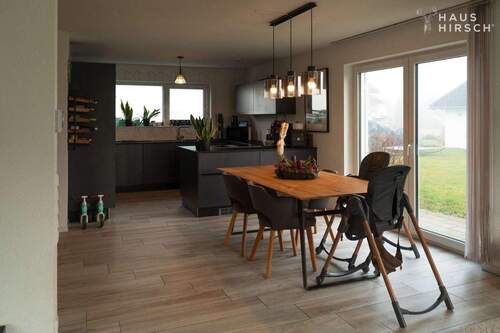 Küche/Essbereich - Doppelhaushälfte mit 139,00 m&sup2; in Trossingen zum Kaufen