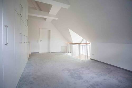 Schlafebene - 2 Zimmer Etagenwohnung in Erlangen