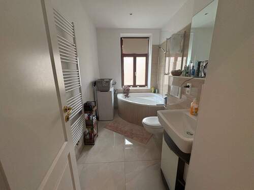 Bad.jpeg - Etagenwohnung mit 41,00 m² in Leipzig zum Kaufen