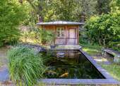 Gartenhaus und Gartenteich - 