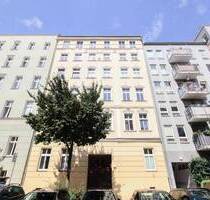 Wunderschöne Lage am Zionskirchplatz: Vermietete 2-Zimmer-Wohnung mit Balkon in Prenzlauer Berg - Berlin Mitte