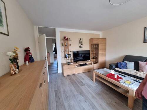 Großes Wohnzimmer - 2 Zimmer Etagenwohnung in Denzlingen