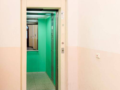 Fahrstuhl - 2 Zimmer Etagenwohnung in Leipzig