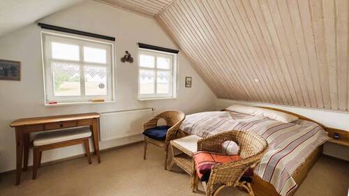 Schlafzimmer im DG.jpg - 