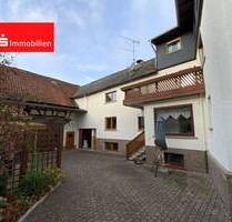 Pure Gemütlichkeit! - 198.500,00&nbsp;EUR Kaufpreis, ca.&nbsp; 183,00&nbsp;m&sup2;&nbsp;Wohnfl&auml;che in Braunfels (PLZ: 35619) Bonbaden