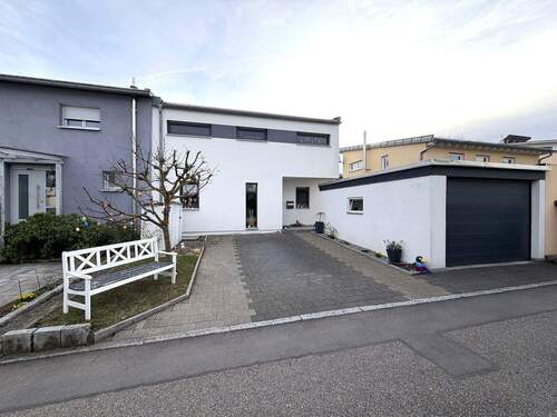 Frontansicht - Doppelhaushälfte mit 148,00 m&sup2; in Baltmannsweiler zum Kaufen