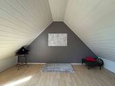 Spitzboden mit viel Platz! - 