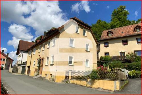 Blick aus der Nachbarschaft - Platz für die große Familie - 147.000,00 EUR Kaufpreis, ca.  161,00 m² Wohnfläche