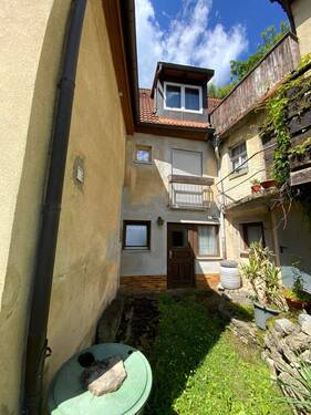 zweiter Eingang - Einfamilienhaus mit 161,00 m² in Gößweinstein zum Kaufen