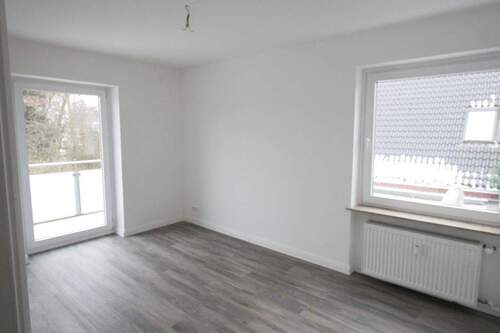 Zimmer im OG, ca. 12 m² - 