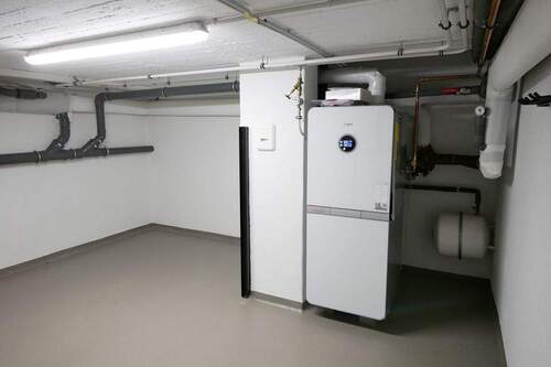 moderne Gas-Brennwertheizung, Bj. 2020 - 