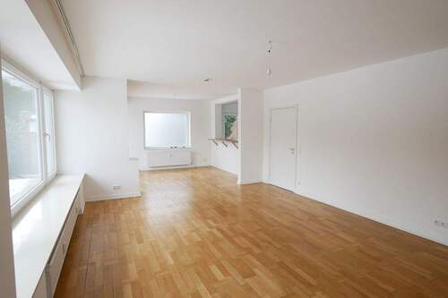 sehr helles und sonniges Wohn-/Esszimmer - Doppelhaushälfte mit 146,00 m&sup2; in Tornesch zur Miete