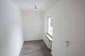 weiteres Zimmer im EG, ca. 8 m² - 
