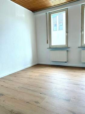 Zimmer 2 - Etagenwohnung mit 45,00 m&sup2; in Zirndorf zur Miete