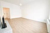 Großer Wohnraum - 2 Zimmer Etagenwohnung zur Miete in Leipzig