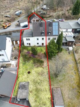 Luftbild - 6 Zimmer Doppelhaushälfte zum Kaufen in Tettau