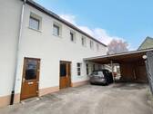 Werkstatt-Eingang + 1 Carport - 