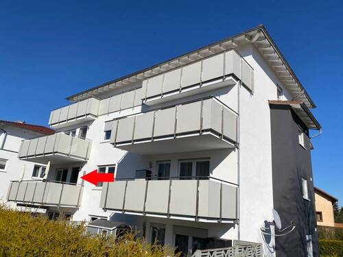 Lage Wohnung - 3 Zimmer Wohnung mit Balkon und Tiefgaragen Stellplatz