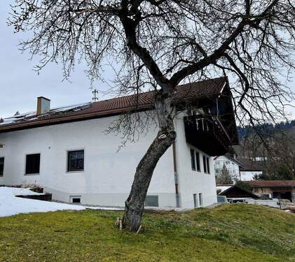 Westansicht - 5 Zimmer Etagenwohnung zum Kaufen in Sulzberg