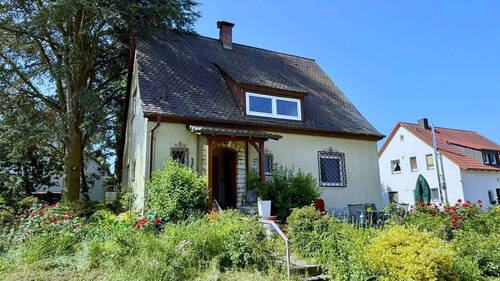 Hausansicht Eingangsseite - Charmantes Einfamilienhaus in ruhiger Lage von Nbg.-Worzeldorf!
