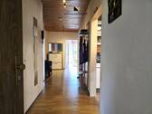 Flur - 3 Zimmer Etagenwohnung zum Kaufen in Albershausen