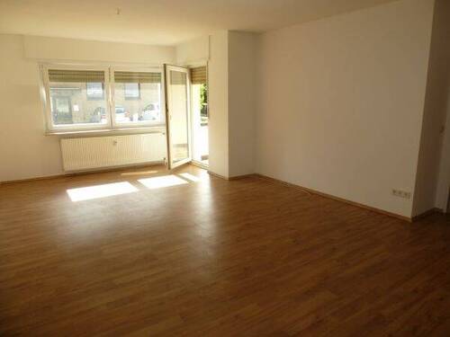 S-1315-offener Wohnbereich.jpg - Schick renovierte Singlewohnung mit Balkon in Enger!