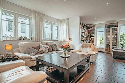 Das lichtdurchflutete Wohnzimmer - Einfamilienhaus mit 168,00 m² in Lingen zum Kaufen