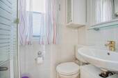 Badezimmer II - 